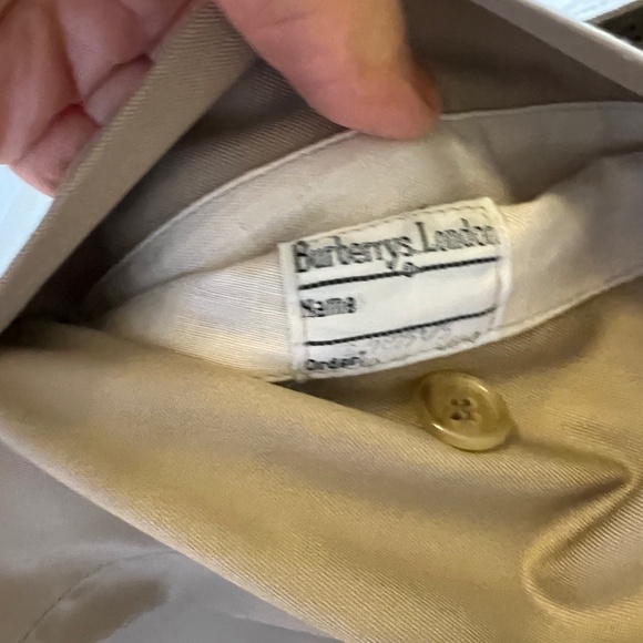 BURBERRYS  TRENCH COAT - Picture 13 of 16
